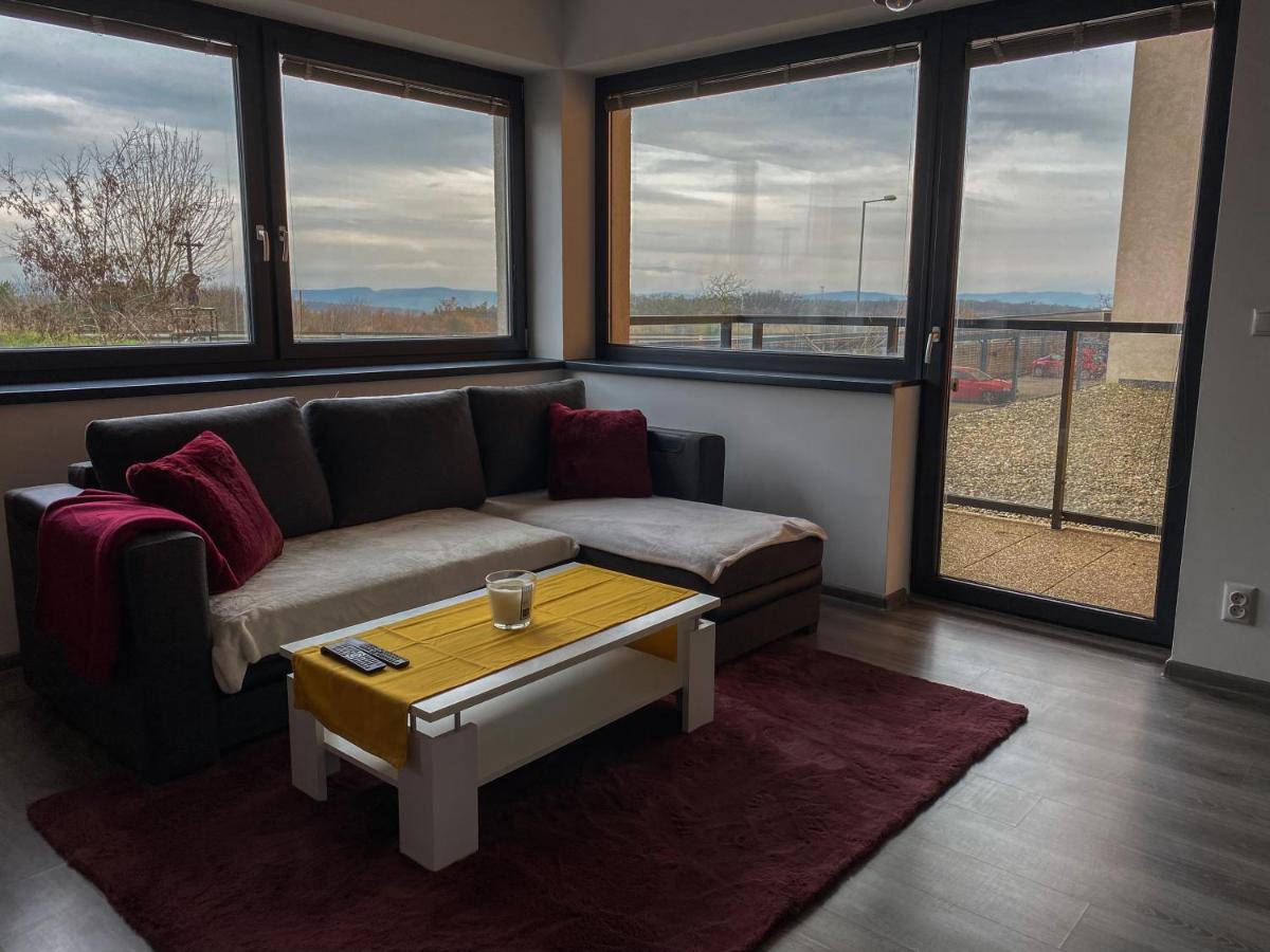 Cozy Residental Apartment *